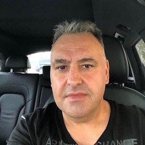 Meet your Posher, Carlos